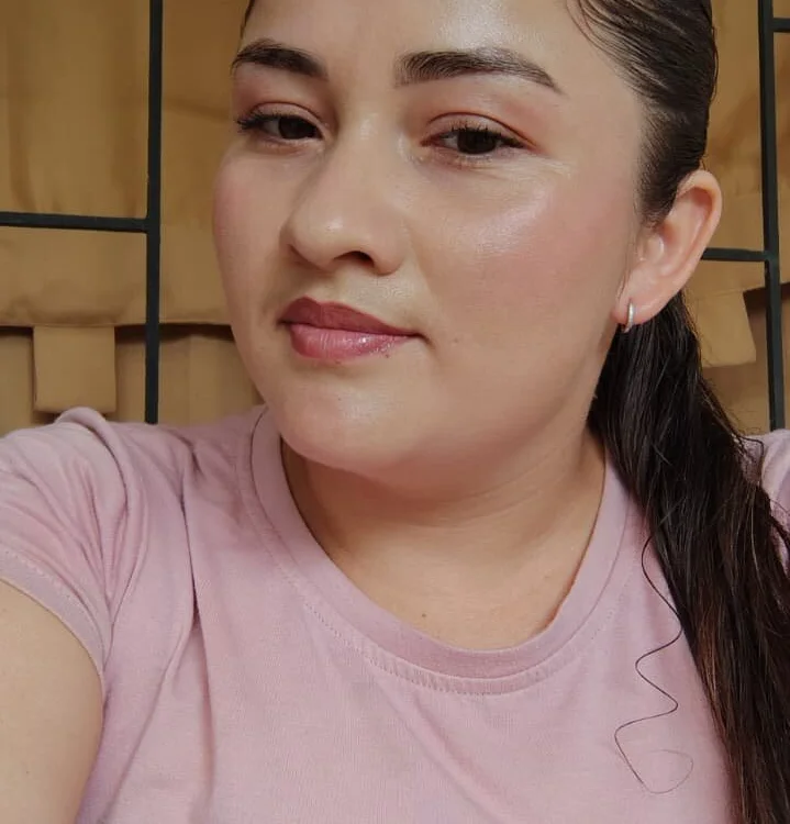 Miss_Desire_ cam model