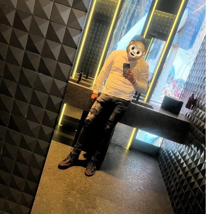 Rober3312's Offline Chat Room