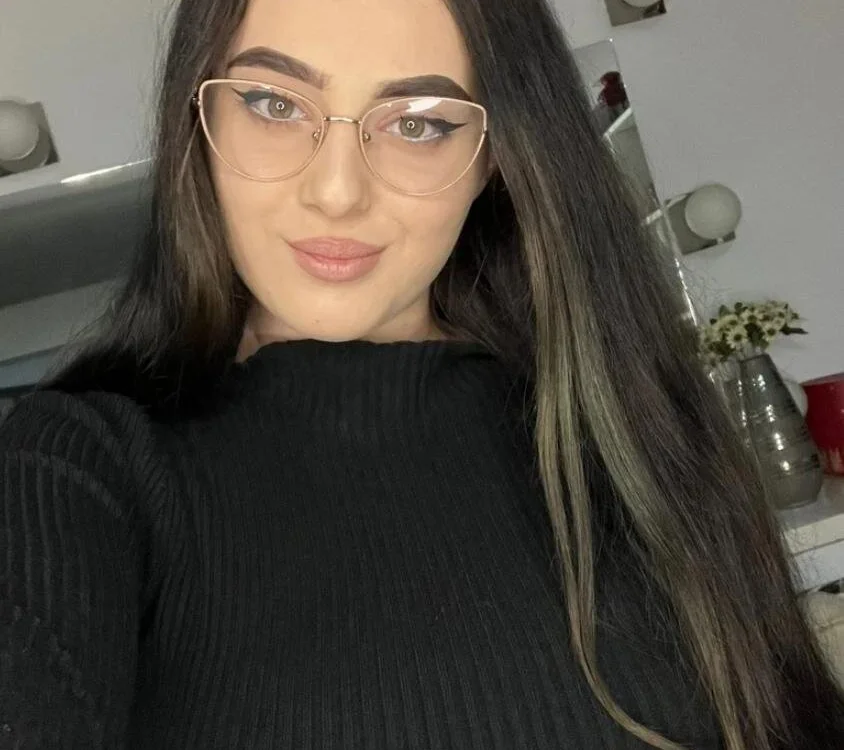 DariaVelvet cam model