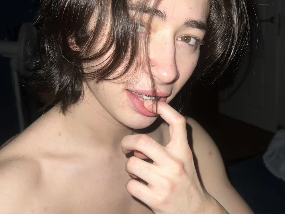 AlanReckless Chat XXX Ngoại tuyến