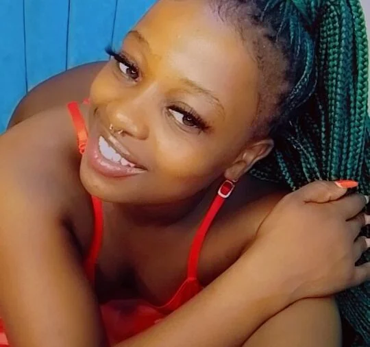 Empress_doll 離線 XXX 聊天