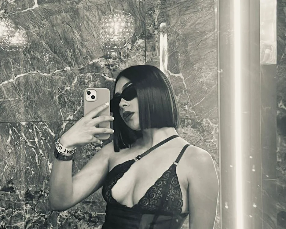 Offline XXX chat dulce_adara