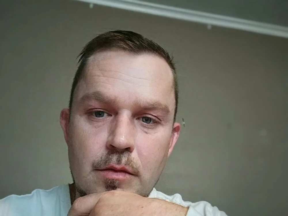 redslovestofuck Adlı Modelin Çevrimdışı XXX Sohbeti