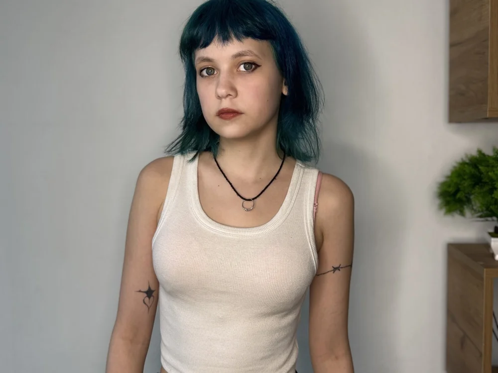 PollyElin's Offline Chat Room