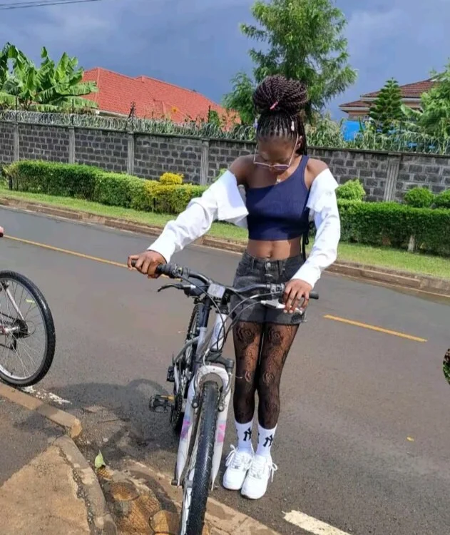 Czat XXX offline – Emmah-Kenya2