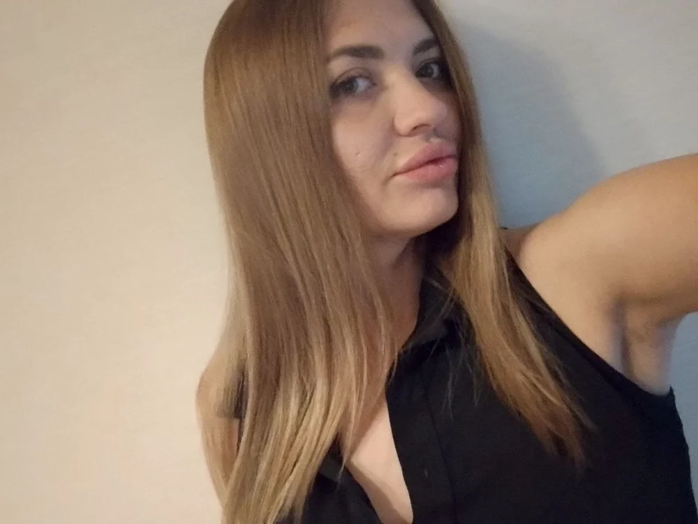 MoonChristie's Offline Chat Room