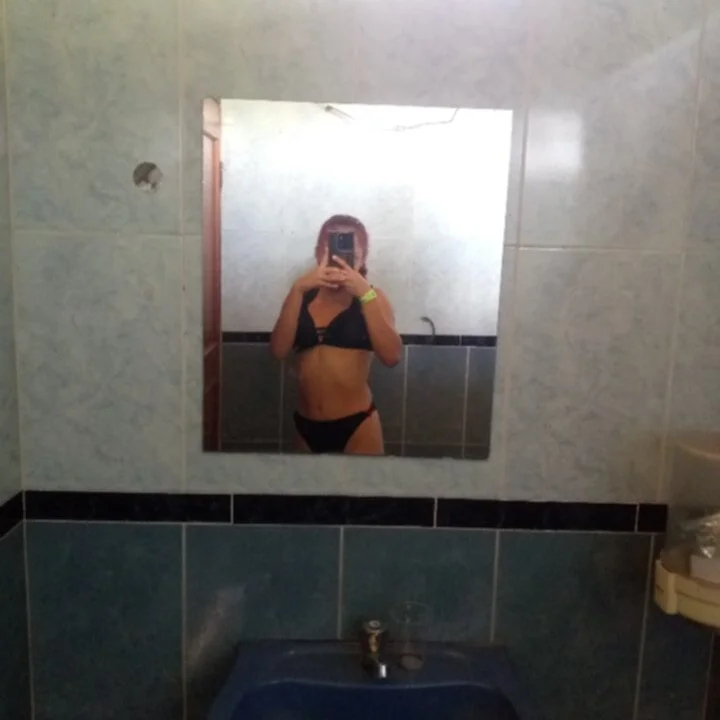 دردشة SexyBoys100 الجنسية دون اتصال