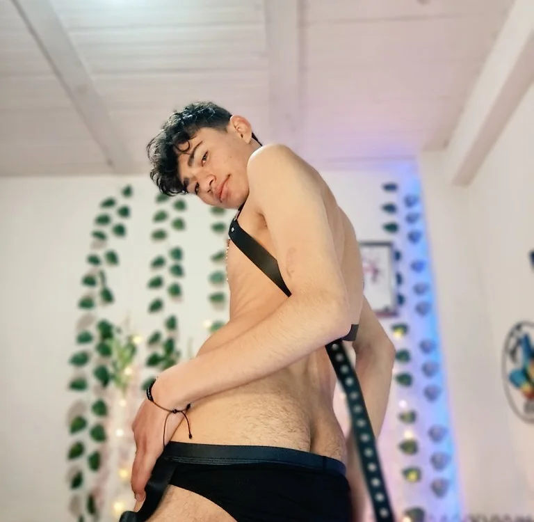 alex_s0liz Offline XXX-chat