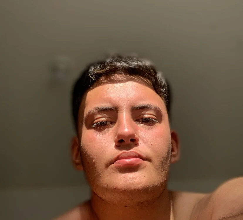 Rodrigoelfavo অফলাইন XXX চ্যাট