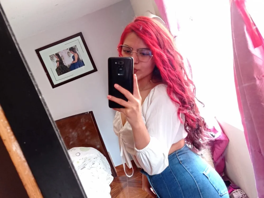 Nina_v_ offline chatrum