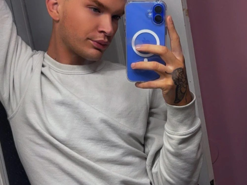 Twinkboy__45 offline chatrum