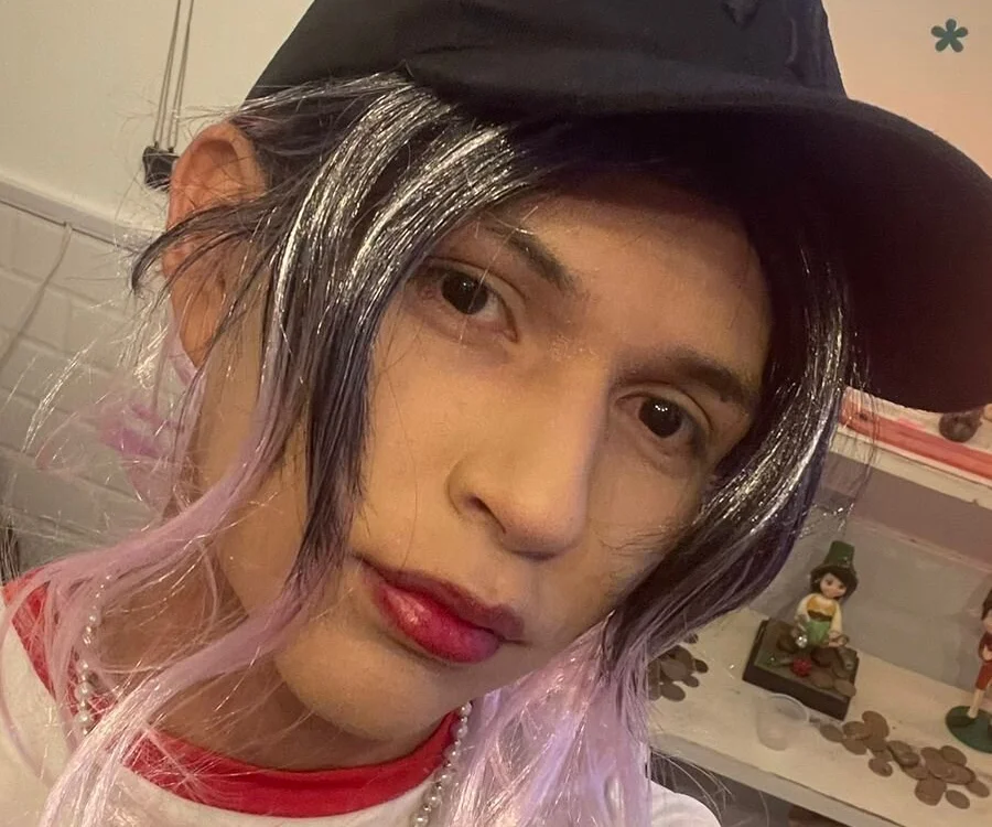 Aleja_Scoott_n Offline XXX chat