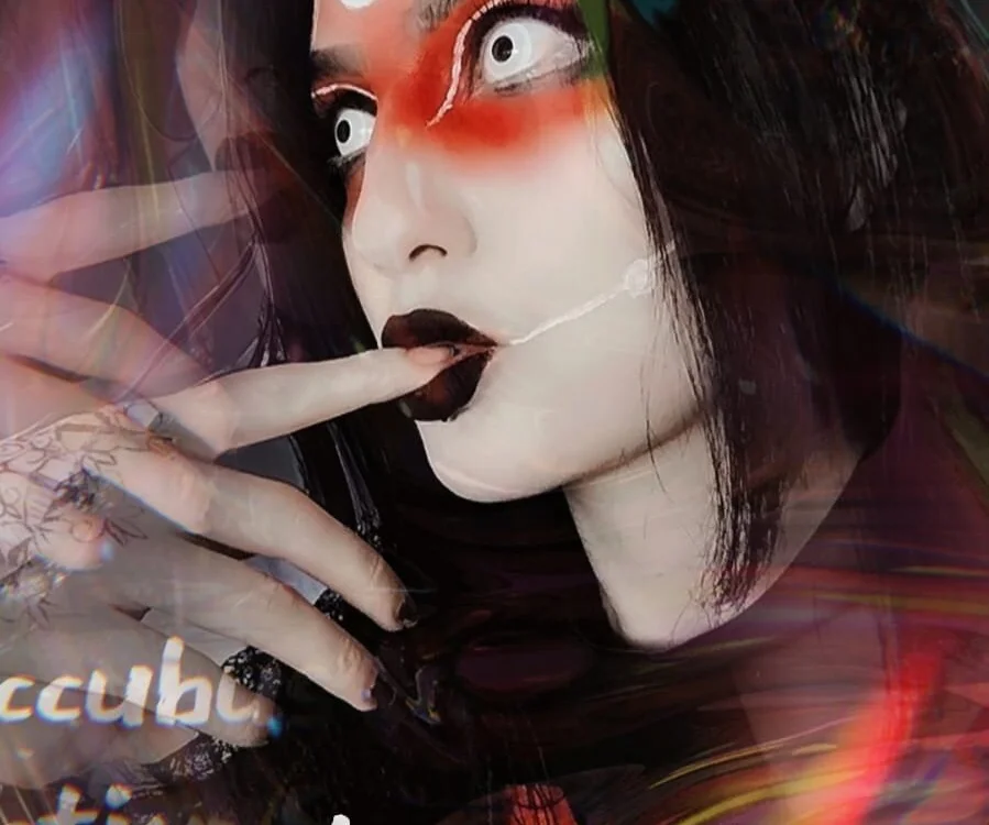 sophy_rock Adlı Modelin Çevrimdışı XXX Sohbeti