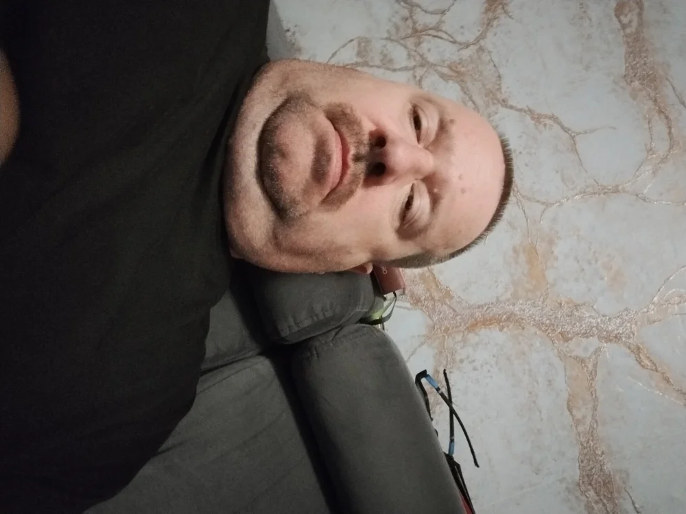 balu58's Offline Chat Room