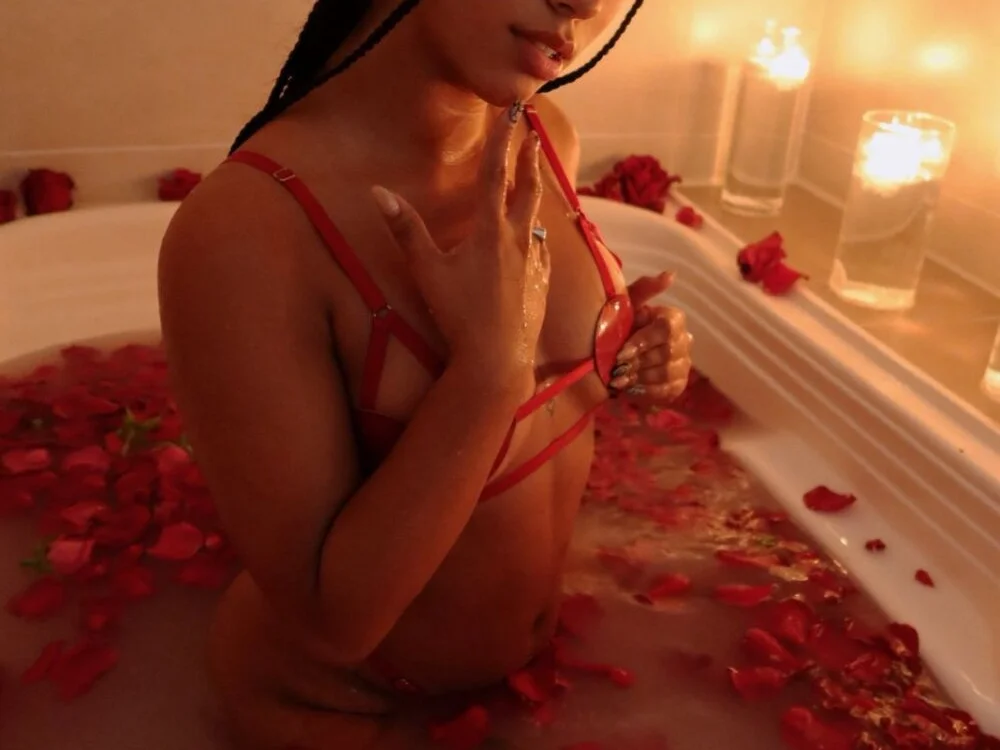 raven_stonee's Offline XXX Chat