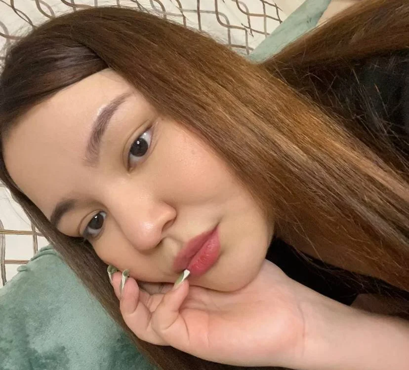LillianRowe's Offline Chat Room