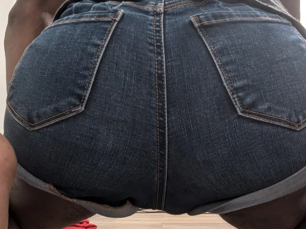 Golden_Cheeks25's Offline XXX Chat
