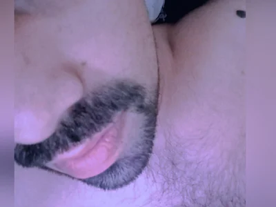 Diezysietepuntoocho Male Striptease Free Webcam Nude