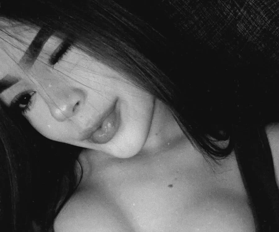 zoee_star cover photo