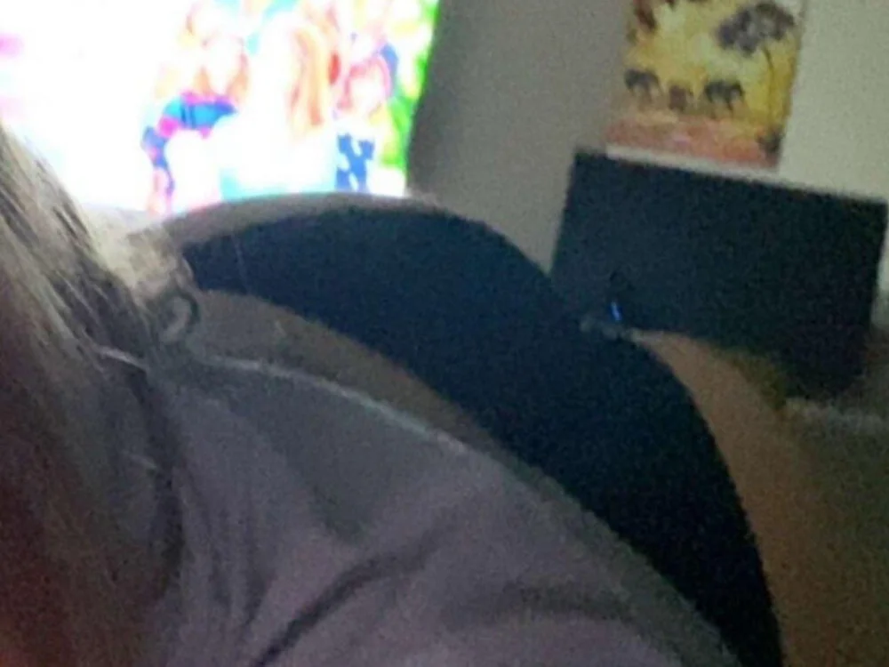 clarissetriolett 離線 XXX 聊天