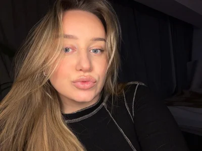 Profile of Mia_Lena