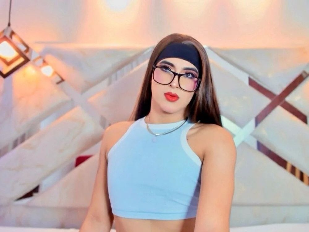 camii_raux's Offline XXX Chat