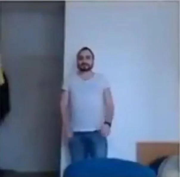 zayifherif31 Adlı Modelin Çevrimdışı XXX Sohbeti