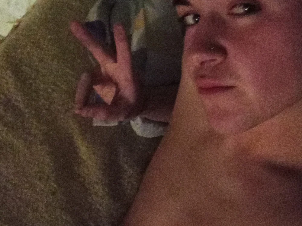 bautio17 Offline XXX-chat