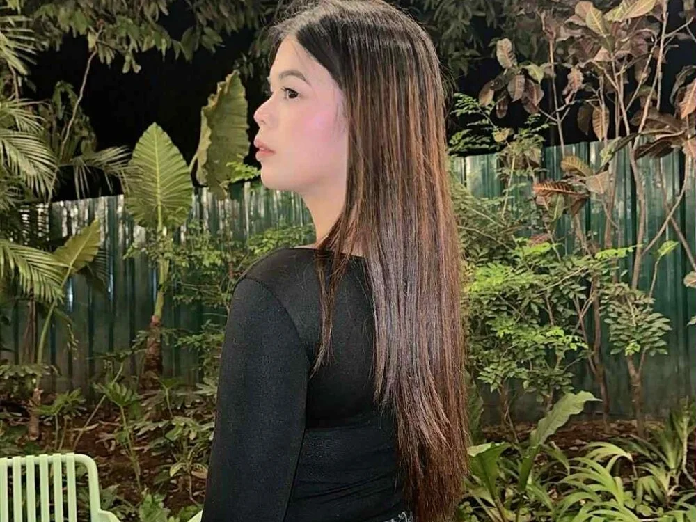 Trixie_Moore's Offline XXX Chat