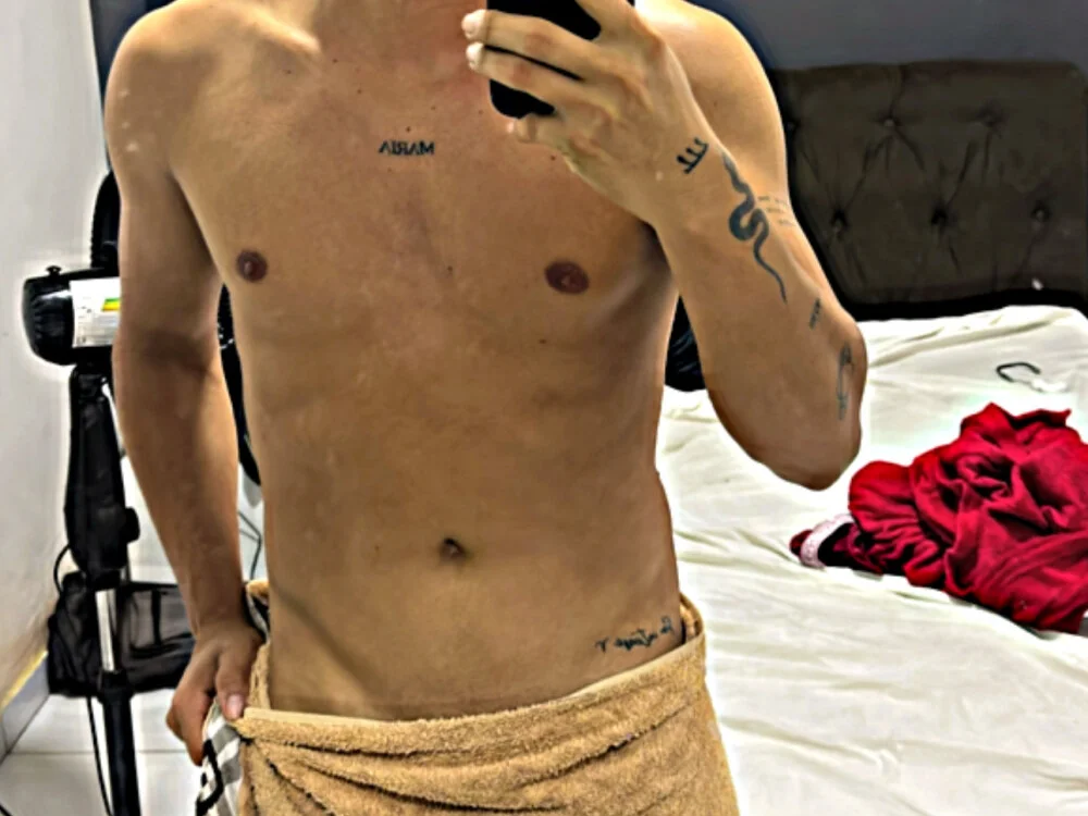 دردشة NattanzinhoSantana الجنسية دون اتصال