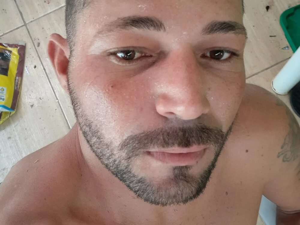 mezenga9813 离线XXX聊天