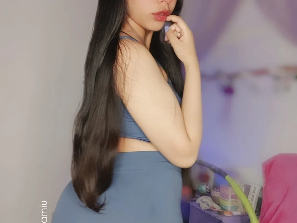 แชท XXX ออฟไลน์ของ Umaru_uwu