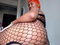 SquirtQueen222 webcam model