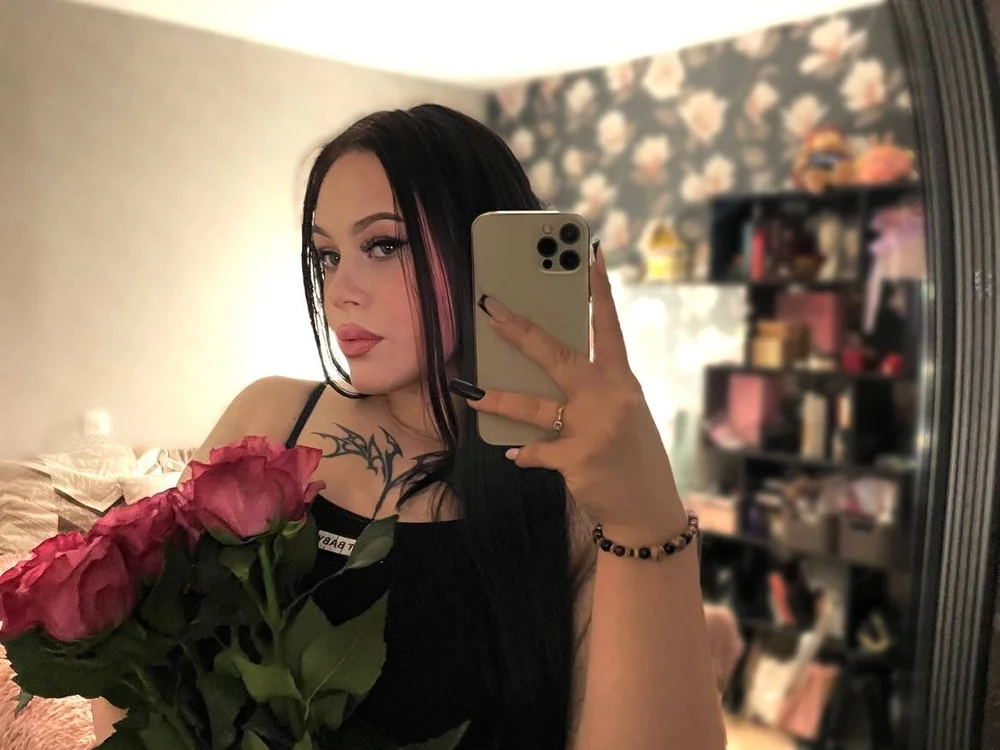 KiraAmber_ offline chatrum