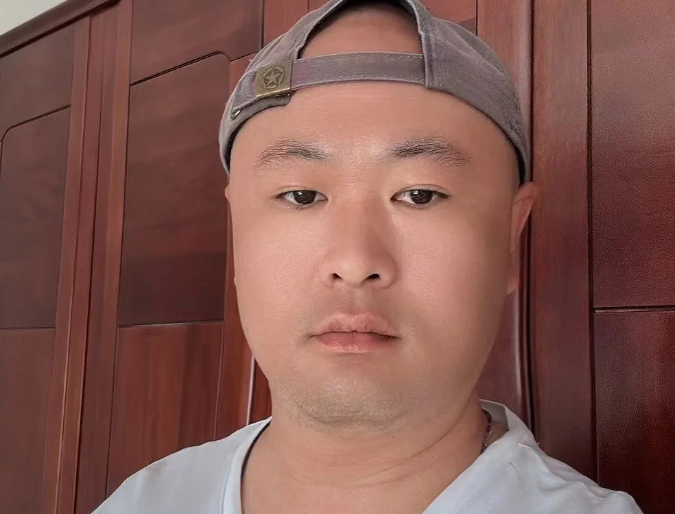 FLYyang818's Offline XXX Chat