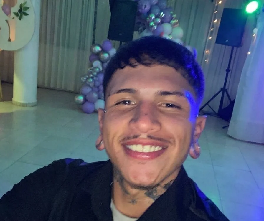 Offline XXX chat modela Valentino_knox1