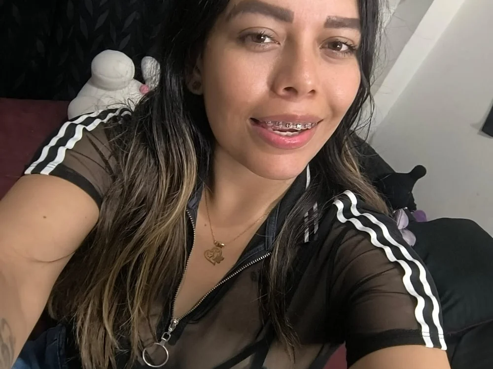 pleasure_darkroom cam model