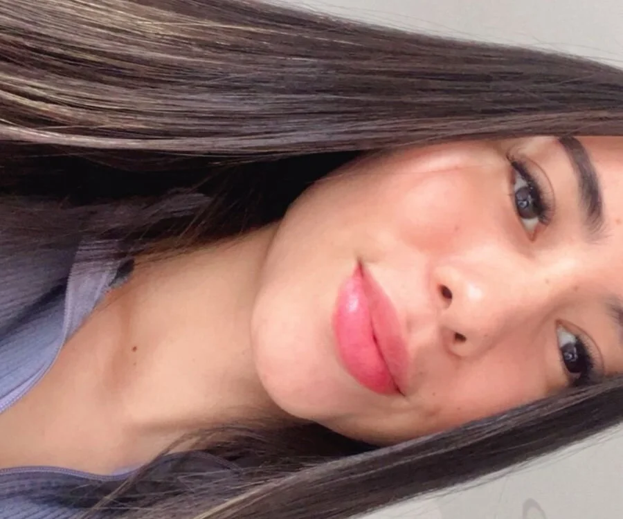Sweetpussyhot_ offline XXX-chat