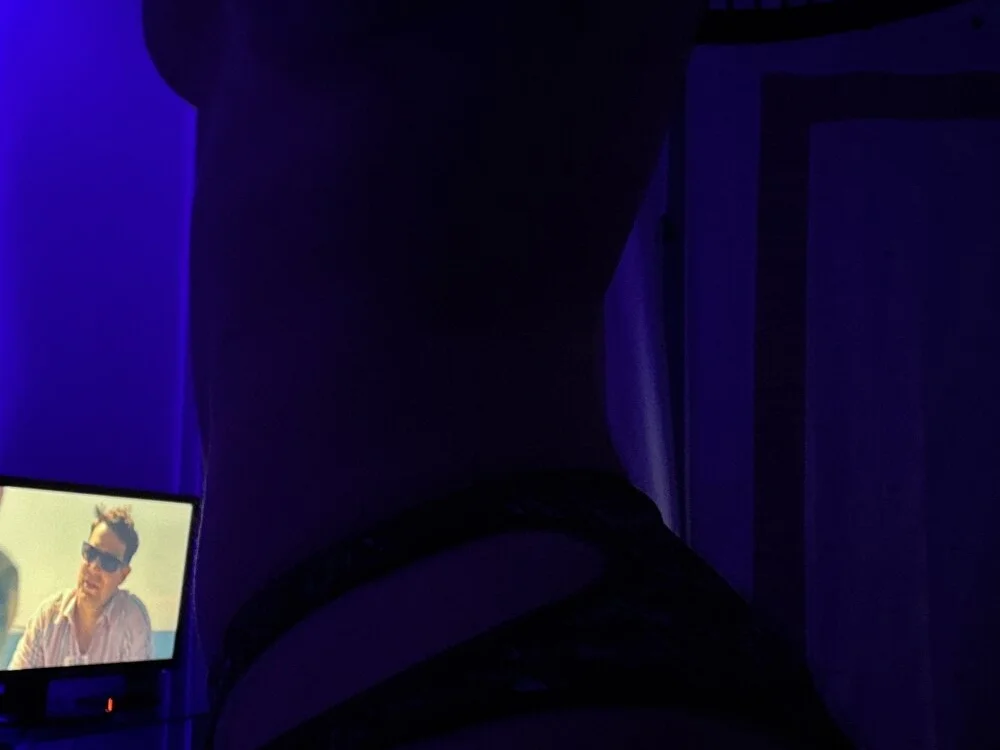 Ella22y_Deepthroat_Loveus Offline XXX-chat