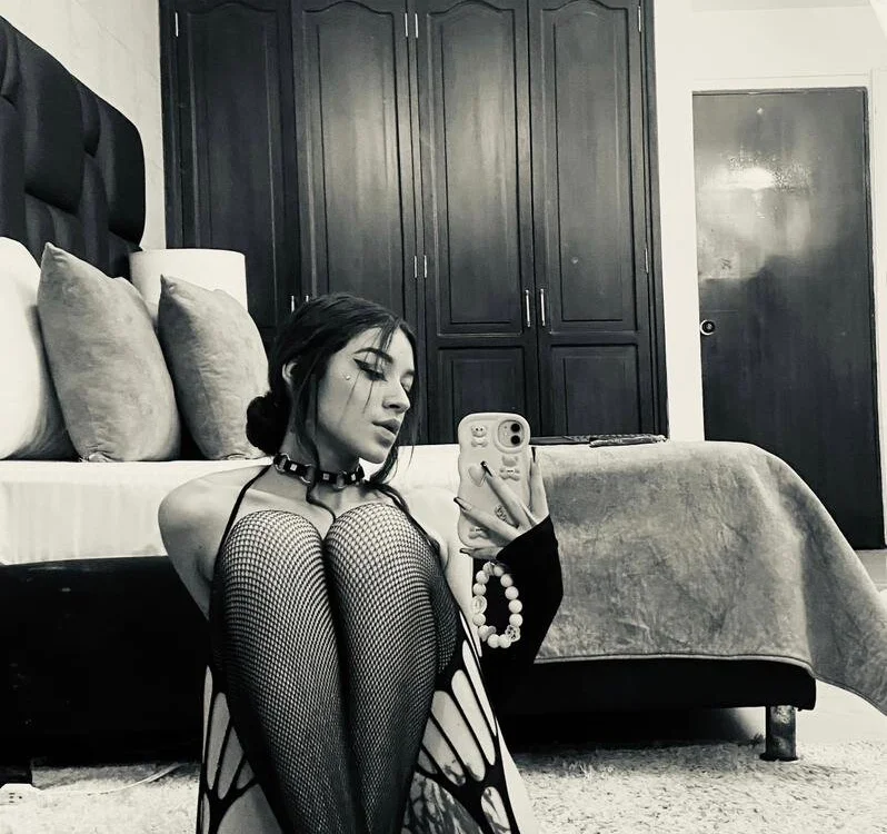 Онлайн чат XXX Zoe_Banx