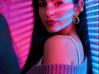 MilaVelvett_ private show