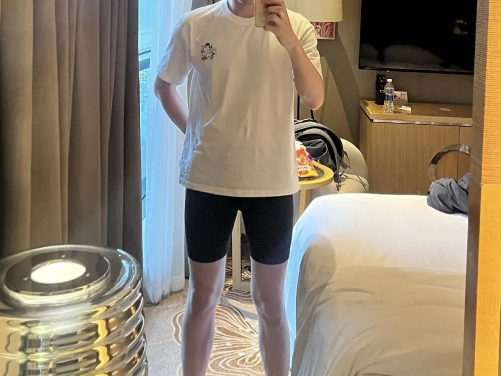 Jinyyy-'s Offline XXX Chat