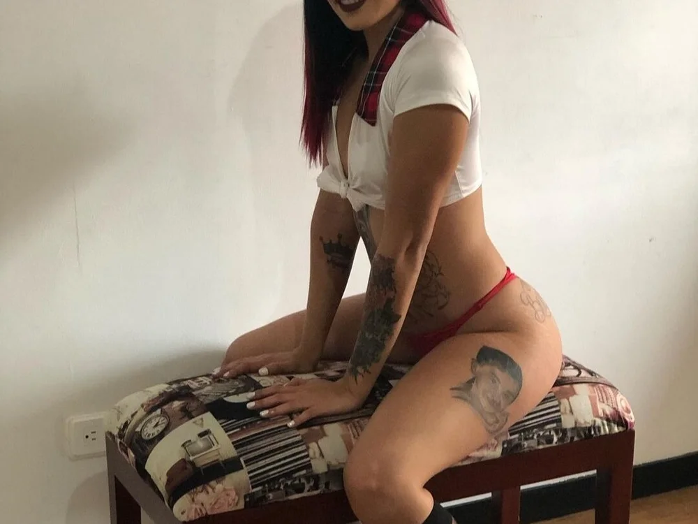 melany2143's Offline Chat Room