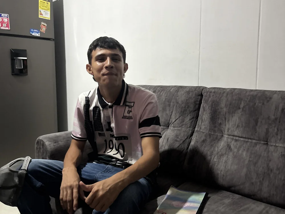 guzman-Cardona's Offline Chat Room