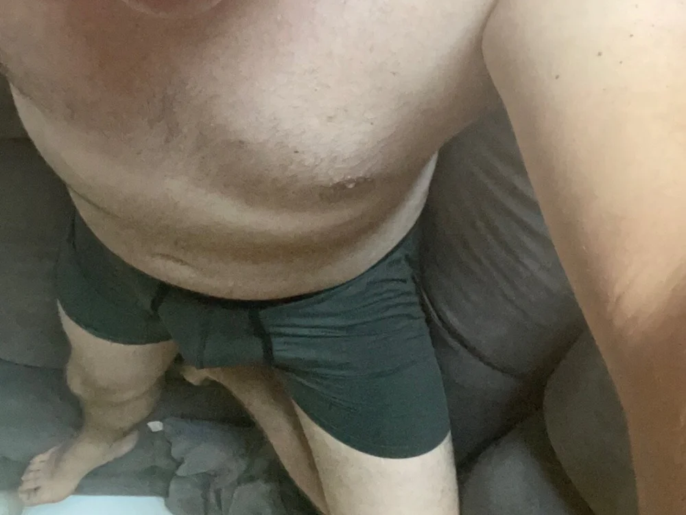 Toyboy32000 офлайн XXX чат