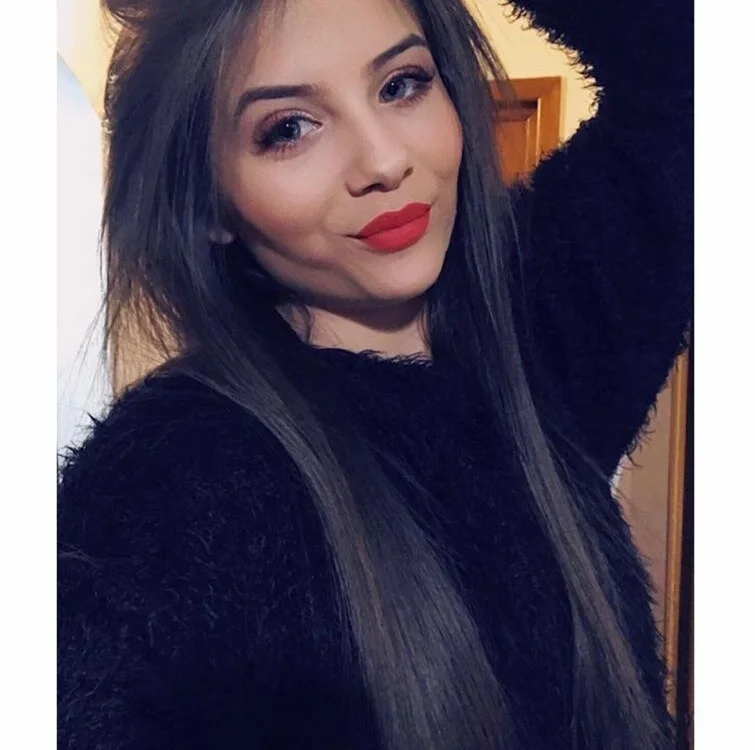 Hot_Girls00's Offline Chat Room