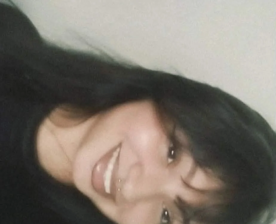 Samara_26_ Adlı Modelin Çevrimdışı Sohbet Odası