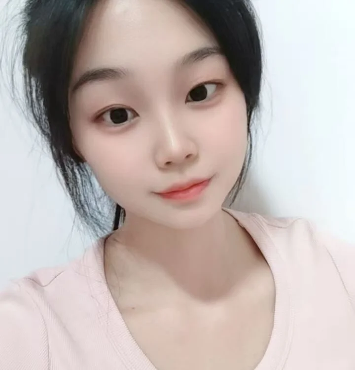 ahu001 Chat XXX Ngoại tuyến