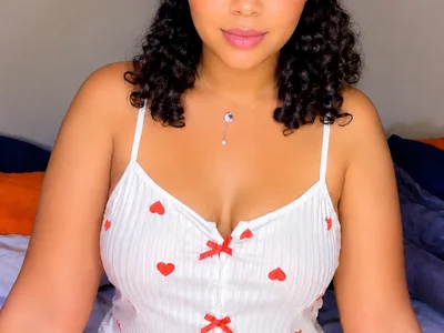 Nillapretty21 Female Young Free Webcam Strip