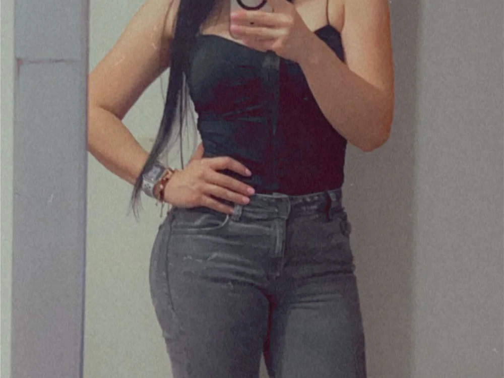 amara__rose cam model